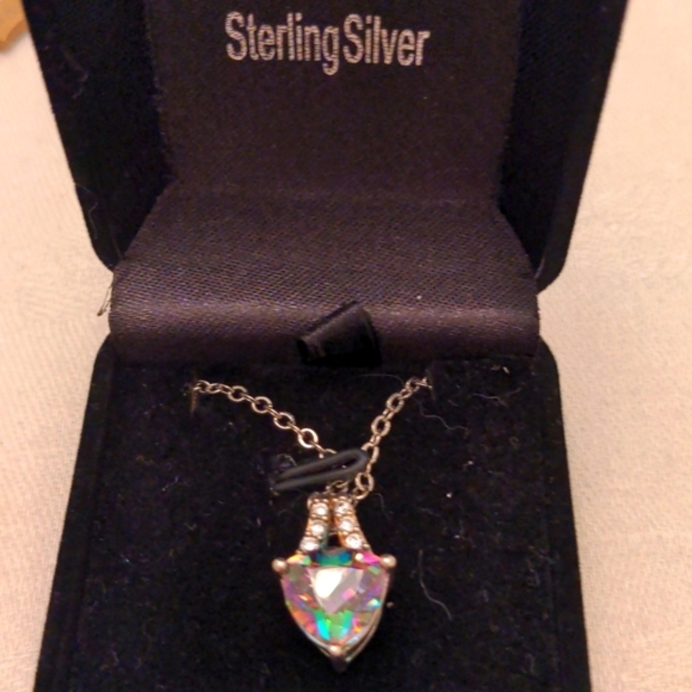 New QVC Mystic Quartz &  zircon Sterling Silver pendant. 18."+ chain Dainty, Box